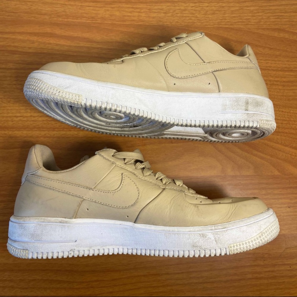 Nike Air Force 1 - Picture 3 of 9